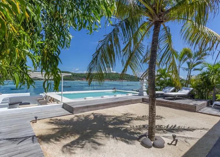 Lagoon - Elegant & Absolute Beachfront In Nusa Ceningan *